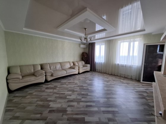 Эксклюзивное предложение.Двухкомнатная квртира большой площадью. Черноморск