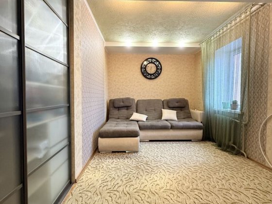 Велика двокімнатна квартира з ремонтом Чорноморськ