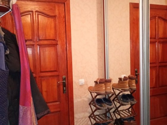 Продам трикімнатну квартиру з індивідуальними опаленням Конотоп