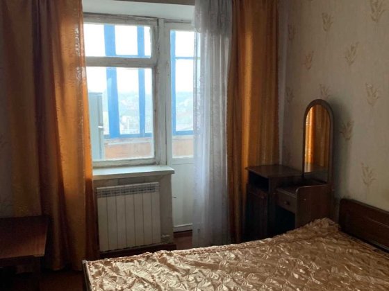 Продаю трикімнатну квартиру з автономним опаленням Коростень