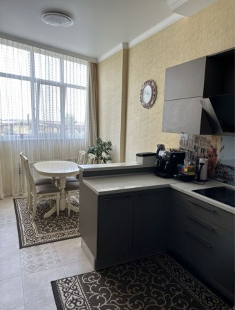 Продається 3-кімнатна квартира у Чорноморську 97м2 ціна: 85.000 - фото 1