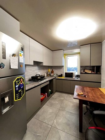 Продається 3-х кімнатна квартира в районі "Щебзавод " - фото 1