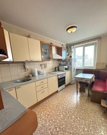 Продам 4-кімнатну квартиру центр Чорноморська - фото 1