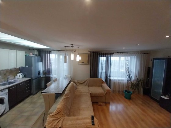 Велика , з гарним плануванням, 2-х кімнатна квартира в м.Чорноморськ Чорноморськ