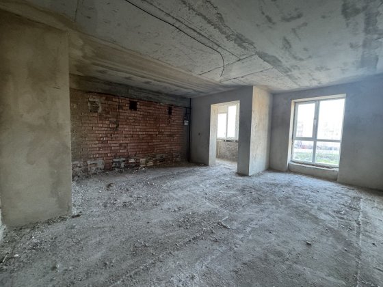 Простора двокімнатна квартира з індивідуальними опаленням поблизу море Чорноморськ