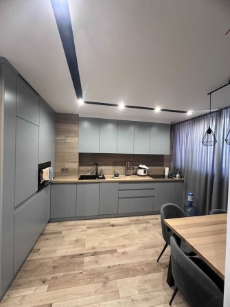 Продам 2 к квартиру євродвушка ЖК Атлант ТЦ Лавина Академмістечко - фото 1