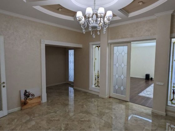 Шикарна простора квартира у моря Черноморск