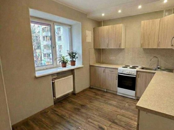 Простора 3-кім. з якісним ремонтом у цегляному будинку | Коцюбинське Коцюбинское