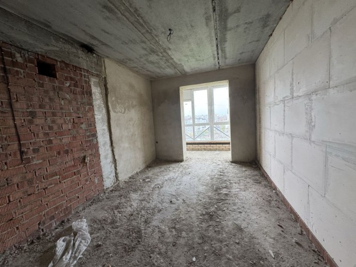 Однокімнатна простора квартира на пергій лініі від моря - фото 1