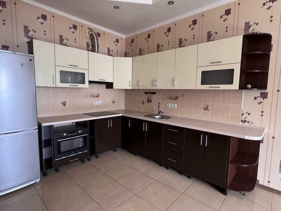 Продам просторную 1-комнатную квартиру с видом на море г. Черноморск Черноморск