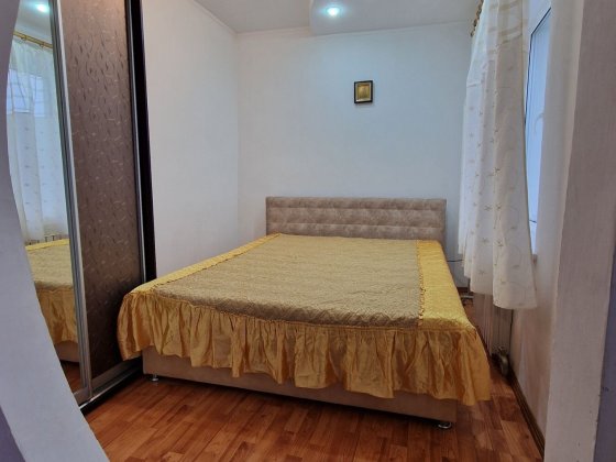 Продам 3-х кімнатну квартиру Лозова Лозовая