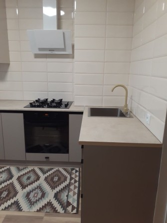 Продам 2-кімнатну квартиру на 3- му мікрорайоні м.Лозова - фото 1