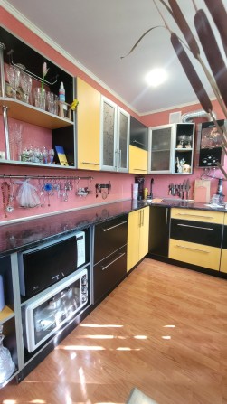 Продам відмінну квартиру. Інститут. - фото 1