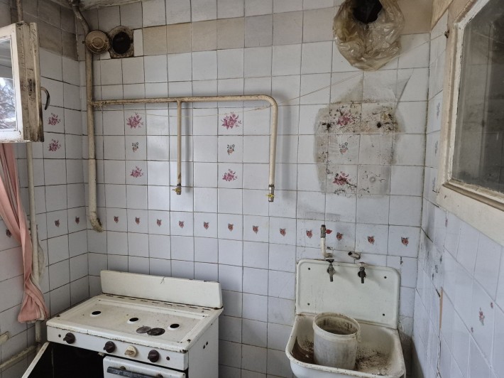 Продаж трьохкімнатной квартири під ремонт. - фото 1