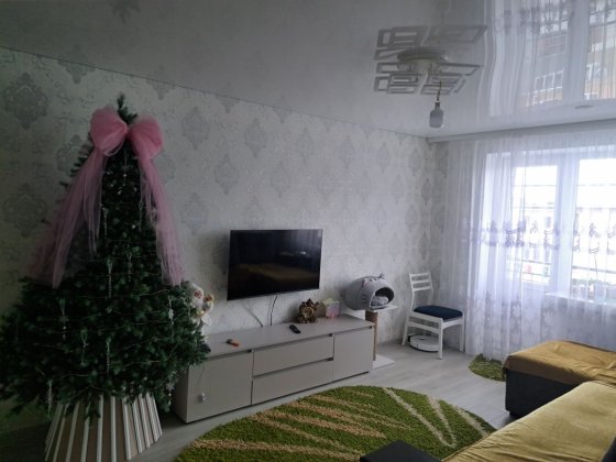 Трикімнатна квартира Нововолынск