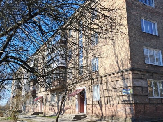 Продаж 4-кімнатної квартири Звягель