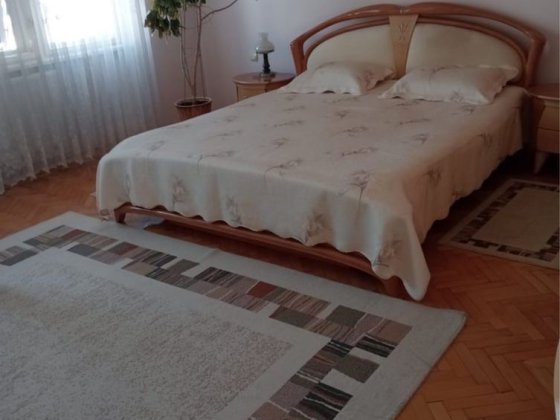 Продається 3х кімнатна квартира в центрі міста Мукачеве