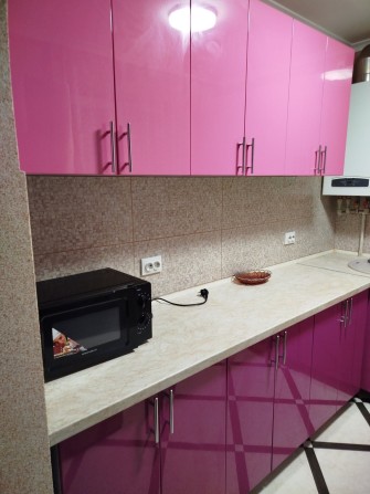 Продаж трьохкімнатной квартири з ремонтом. - фото 1