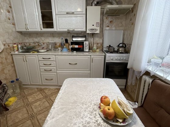 Продам 3 комнатную квартиру в центре города