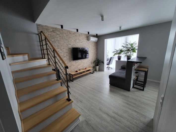 Продаж 2х рівневої квартири - фото 1