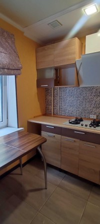 Продам 2 к.кв. Центр - фото 1