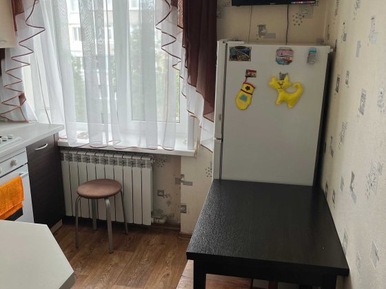 продам 1 кімнатну квартиру з ремонтом на ПХЗ Павлоград