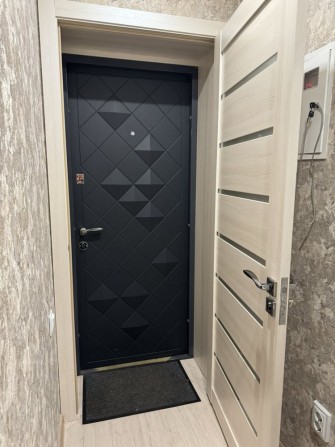 Продам нову 2-х кім квартиру с євроремонтом та новими меблями. - фото 1