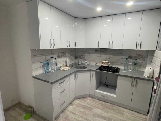 Продается 2-комнатная квартира в центре Славянска. Славянск