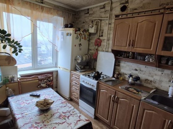 ПРОДАМ 3-кімнатну квартиру в м. Самар, вул. В.Ковалівка.

Квартира роз