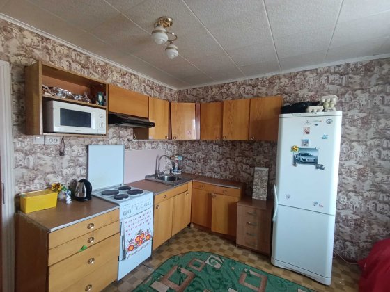 Продам 1 квар пгт.Солоницевка,10 мин транспортом метро Хол Гора ц15500 Солоницевка