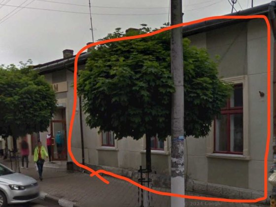 продаж квартири (під комерцію) Стрий