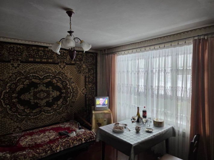 Продам 3-кімнатну квартиру, 1 поверх, вул. Івана Гонти, м. Умань - фото 1