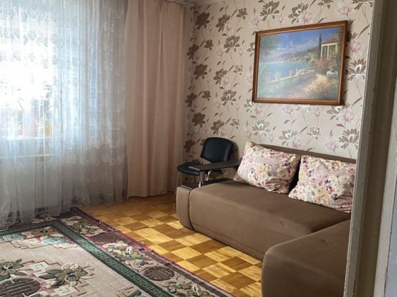 Продам  2-х кімнатну квартиру в центрі міста Фастів