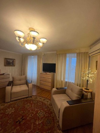 Неймовірна 3-кімнатна квартира в самому Центрі ! - фото 1