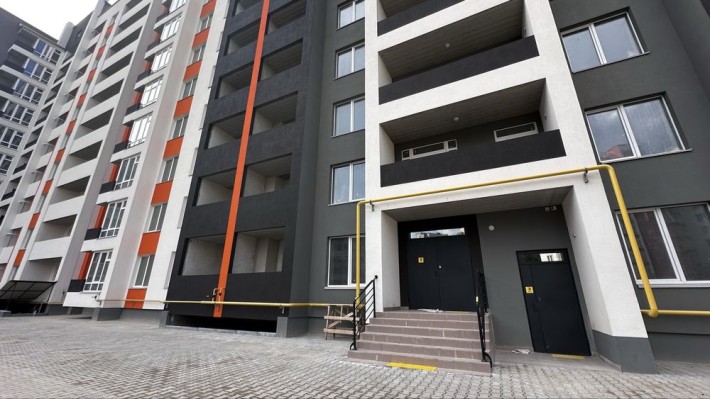 Продаж 1к . Інститутська . Зданий будинок з комунікаціями. - фото 1