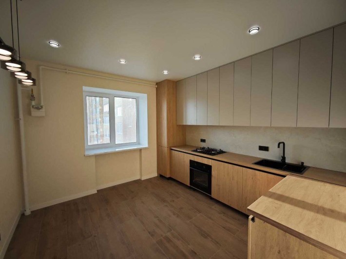 Продаж 2-к квартири з дизайнерським ремонтом — ЖК Новий Квартал - фото 1