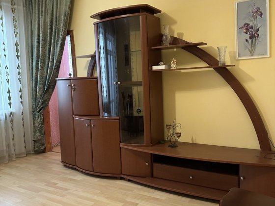 Продам 2 кімнатну квартиру з ремонтом  та меблями! Шептицкий