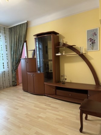 Продам 2 кімнатну квартиру з ремонтом  та меблями! - фото 1