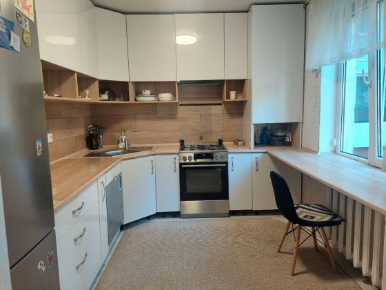 Простора 3к з чудовим новим ремонтом мінімальне офрмлення42163 Хмельницкий