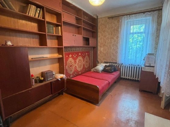 Продам трикімнатну квартиру Шептицький