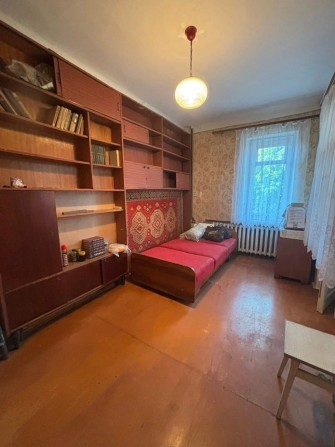 Продам трикімнатну квартиру - фото 1