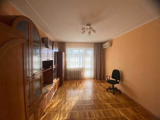 2х ком.кв-ра улучшенной планировки Чугуїв