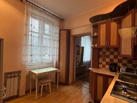 Продам 2 кімнатну квартиру Шептицький