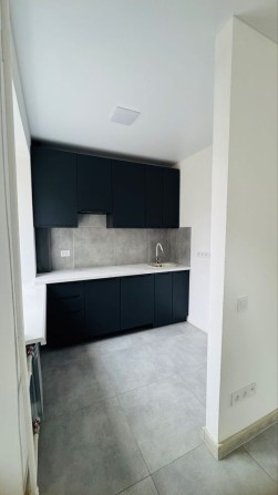 2-ка під бізнес в прохідному місці біля ринку - фото 1