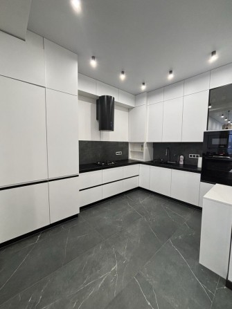 Продаж чудовоі квартири у новобудові - фото 1