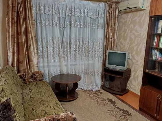 Продам 2 комнатную квартиру Чугуев Автономное отопление Чугуїв