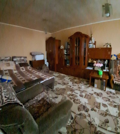 Продам  квартиру гостьового типу в Центрі Чугуєва - фото 1