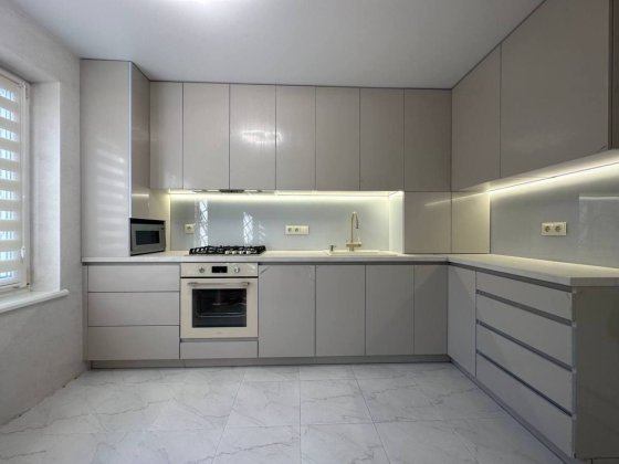 Вторинка 3к з чудовим ремонтом! Усе замінено є тепла підлога 39493 Хмельницкий