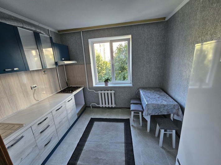 Тепла 3к з хорошим косметичним ремонтом. Усе залишається! 41543 - фото 1