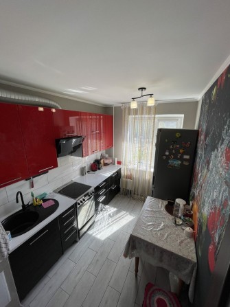 Продається 3 кімнатна квартира шевченка 4 2 поверх - фото 1